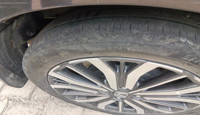 2019 Honda City 1.5L I-VTEC ZX CVT, Petrol, Automatic, 1,00,103 km, tyre
