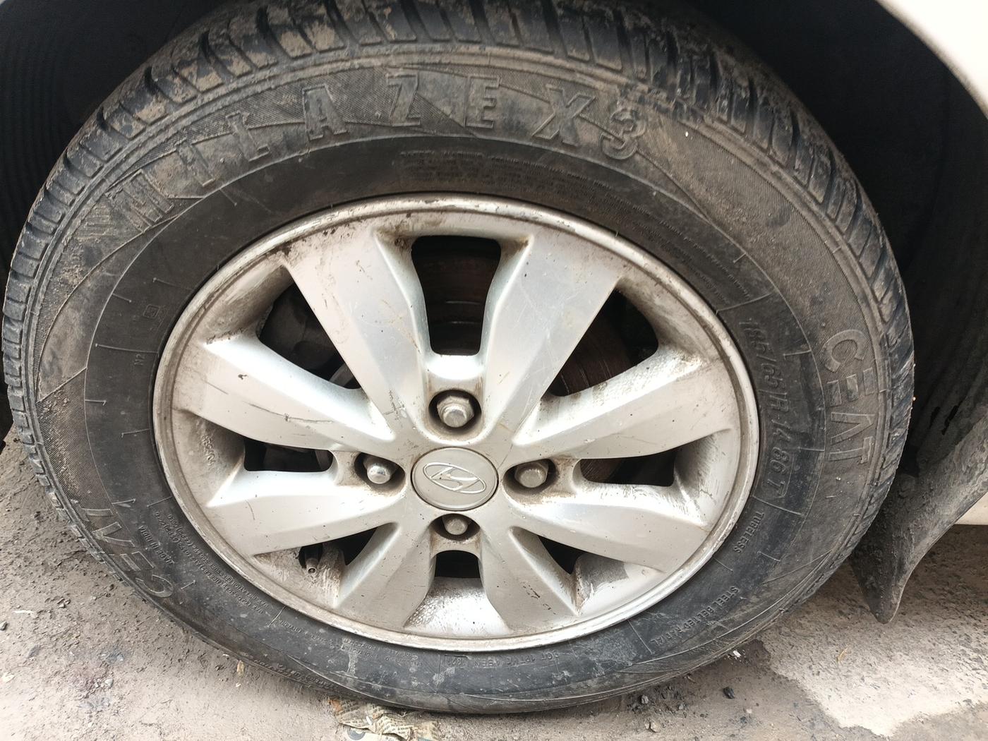 2012 Hyundai i20 SPORTZ 1.4 CRDI, Diesel, Manual, 1,68,820 km, tyre