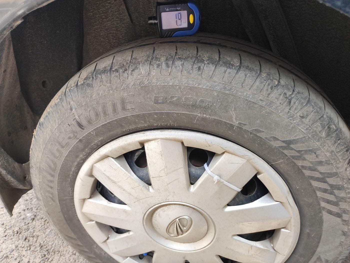 2011 Mahindra Verito 1.5 D4 BS III, Diesel, Manual, 1,73,286 km, tyre