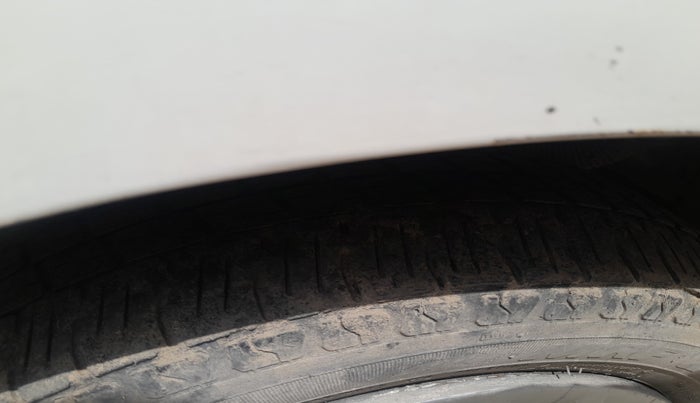 2010 Hyundai Santro Xing GL, Petrol, Manual, 1,19,758 km, tyre