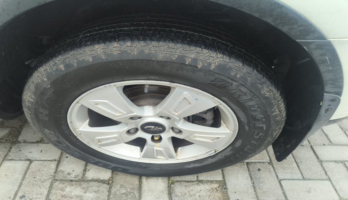 2012 Mahindra XUV500 W8, Diesel, Manual, 1,35,976 km, tyre