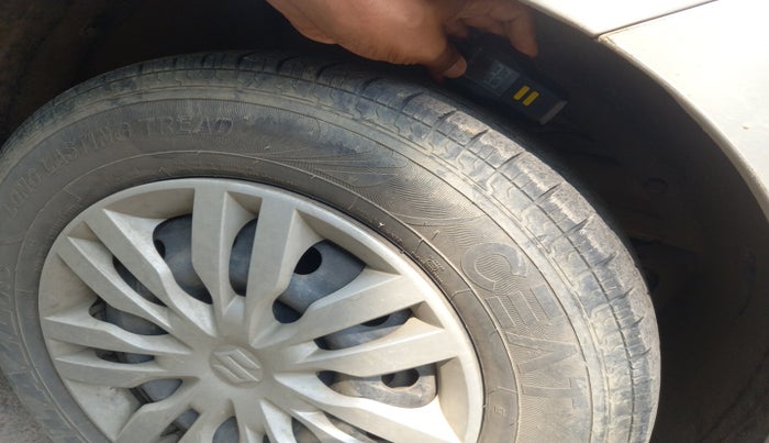 2018 Maruti Dzire VDI, Diesel, Manual, 1,13,232 km, tyre