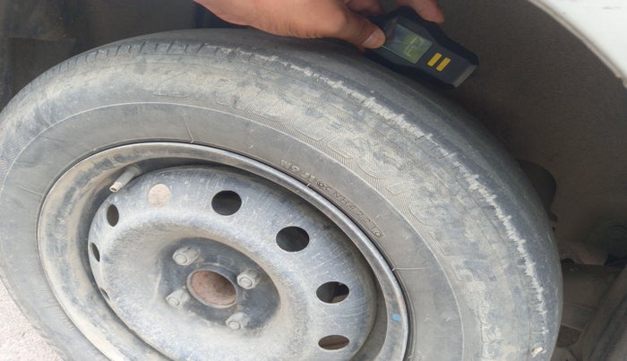 2018 Maruti Dzire VDI, Diesel, Manual, 1,13,232 km, tyre