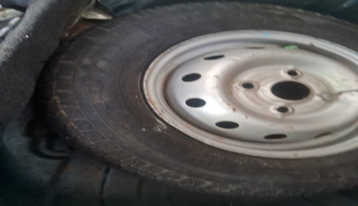 2010 Maruti Alto LXI, Petrol, Manual, 53,183 km, tyre
