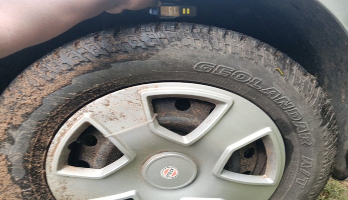 2014 Mahindra XUV500 W4, Diesel, Manual, 59,922 km, tyre