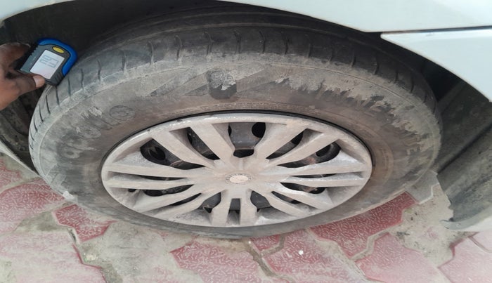 2012 Toyota Etios Liva GD, Diesel, Manual, 1,37,250 km, tyre