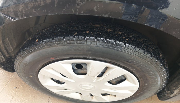 2014 Maruti Swift Dzire VXI, Petrol, Manual, 55,755 km, tyre