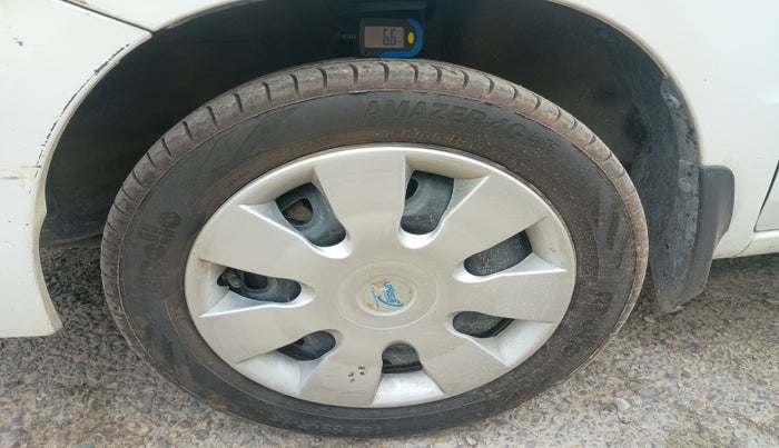 2010 Maruti Zen Estilo VXI, Petrol, Manual, 43,027 km, tyre