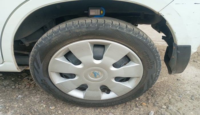 2010 Maruti Zen Estilo VXI, Petrol, Manual, 43,027 km, tyre