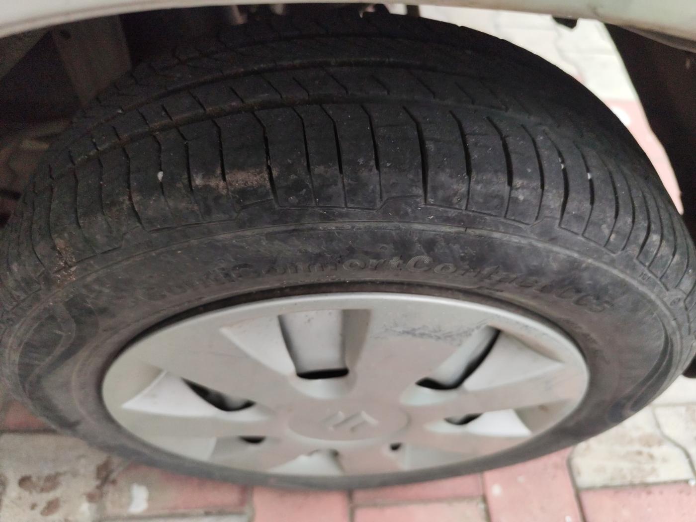 2010 Maruti Alto K10 LXI, Petrol, Manual, 50,000 km, tyre