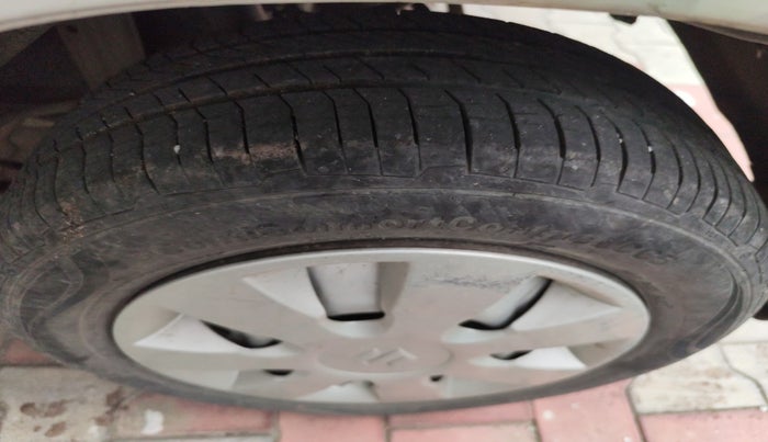 2010 Maruti Alto K10 LXI, Petrol, Manual, 49,293 km, tyre