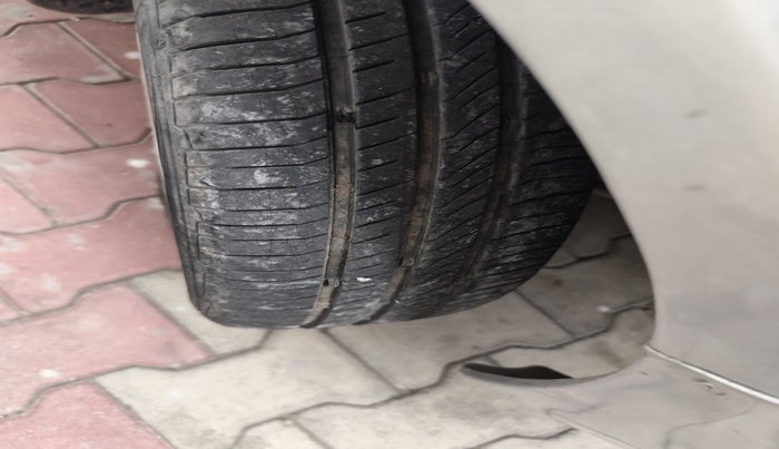 2010 Maruti Alto K10 LXI, Petrol, Manual, 49,293 km, tyre