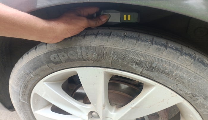 2012 Hyundai Verna FLUIDIC 1.6 CRDI SX AT, Diesel, Automatic, 93,460 km, tyre