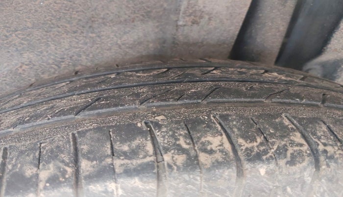 2014 Maruti Ertiga VDI, Diesel, Manual, 1,50,776 km, tyre