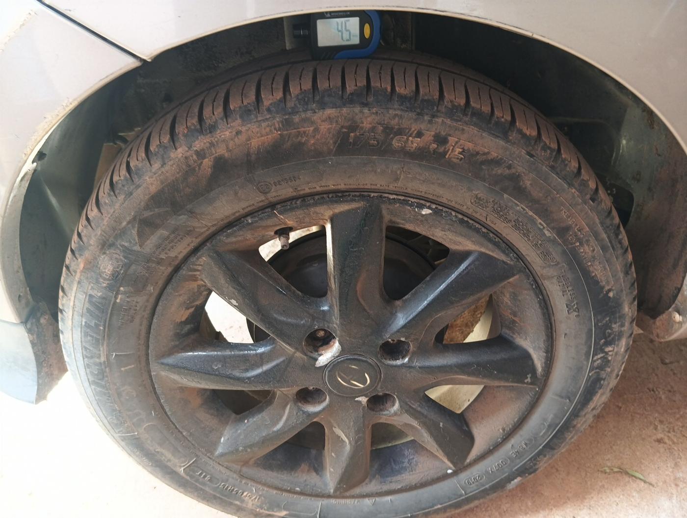 2014 Tata Bolt XT REVOTRON, Petrol, Manual, 45,329 km, tyre