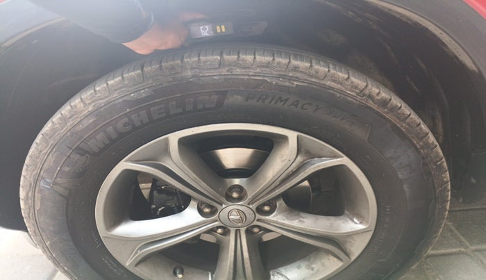 2021 Tata Harrier XZA 2.0L, Diesel, Automatic, 60,224 km, tyre