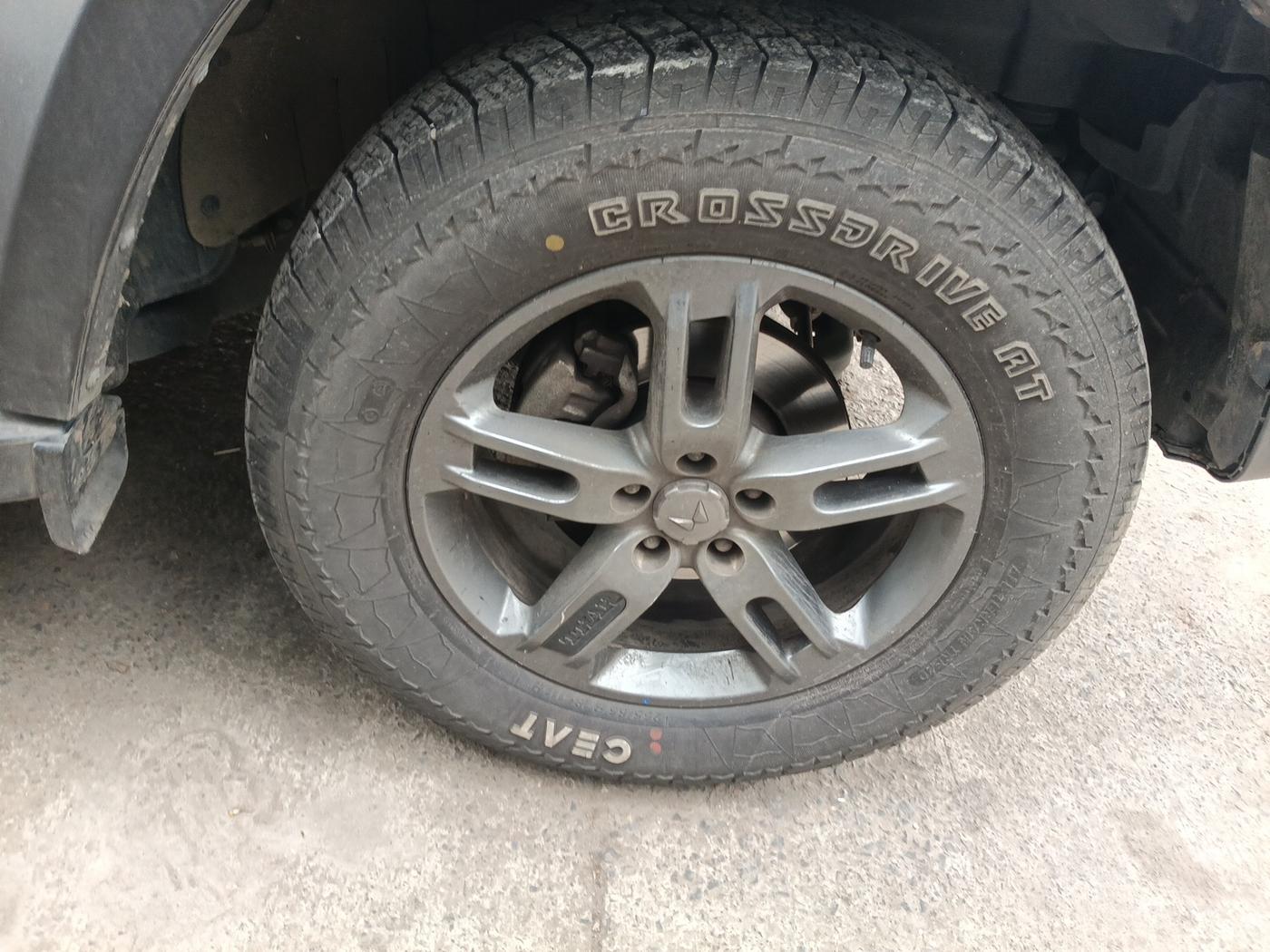 2023 Mahindra Thar LX P 2WD AT HT, Petrol, Automatic, 19,189 km, tyre