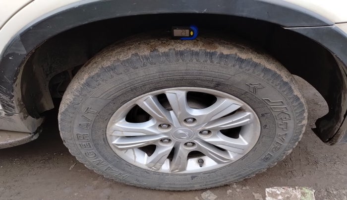 2013 Ssangyong Rexton RX5, Diesel, Manual, 69,530 km, tyre
