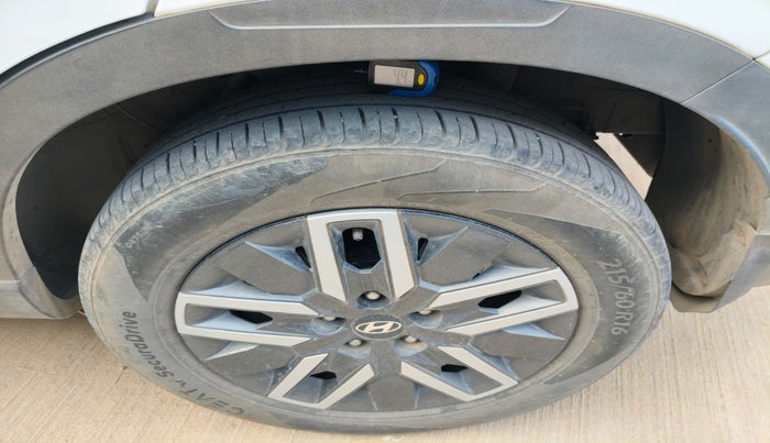 2022 Hyundai VENUE SX 1.0 TURBO, Petrol, Manual, 23,918 km, tyre
