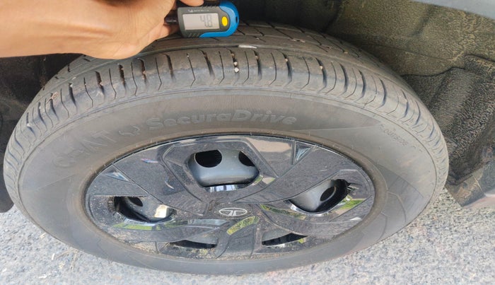 2024 Tata PUNCH ADVENTURE MT, Petrol, Manual, 9,413 km, tyre
