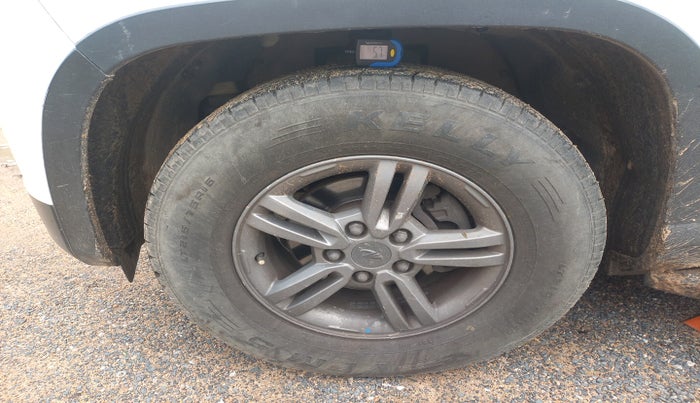 2019 Mahindra TUV300 T10, Diesel, Manual, 85,131 km, tyre