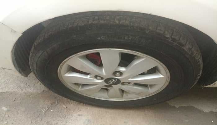 2013 Hyundai i20 SPORTZ 1.4 CRDI, Diesel, Manual, 1,42,669 km, tyre