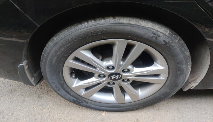 2017 Hyundai New Elantra 2.0 SX AT PETROL, Petrol, Automatic, 74,636 km, tyre