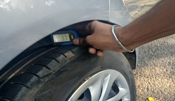 2022 Hyundai AURA S 1.2 CNG, Petrol, Manual, 1,76,440 km, tyre