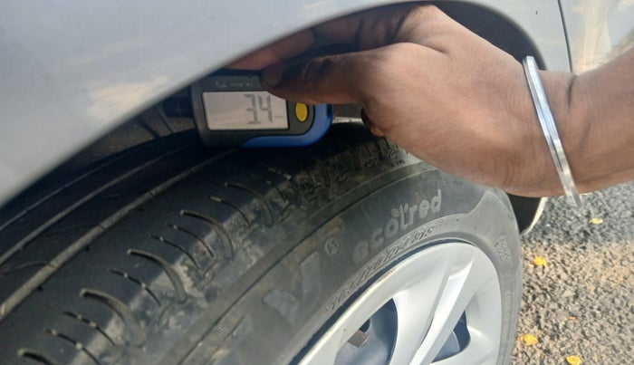 2022 Hyundai AURA S 1.2 CNG, Petrol, Manual, 1,76,440 km, tyre