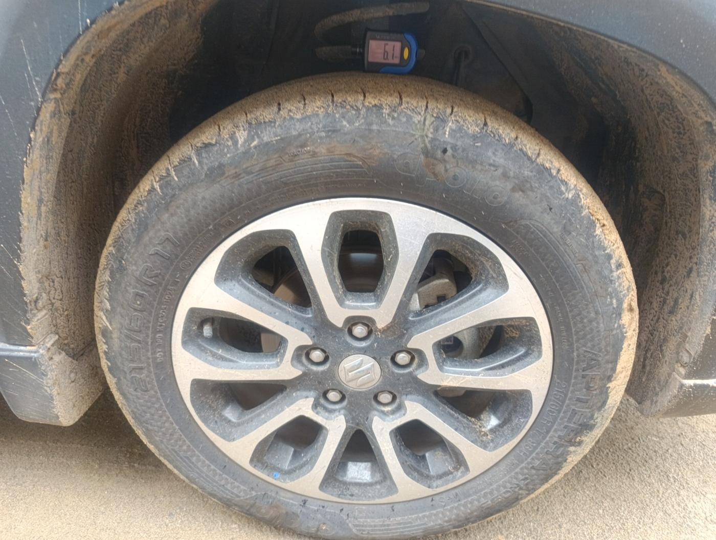 2024 Maruti Grand Vitara SIGMA SMART HYBRID, Petrol, Manual, 11,963 km, tyre