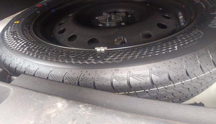 2024 Maruti Grand Vitara SIGMA SMART HYBRID, Petrol, Manual, 11,963 km, tyre