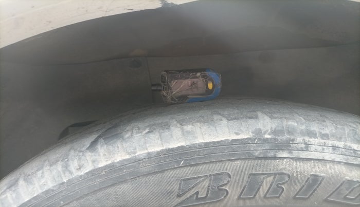 2016 Tata Safari Storme 2.2 VX 4X2, Diesel, Manual, 1,67,126 km, tyre