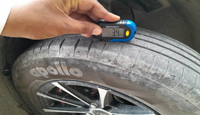 2018 Hyundai Elite i20 SPORTZ 1.4 CRDI, Diesel, Manual, 1,01,217 km, tyre