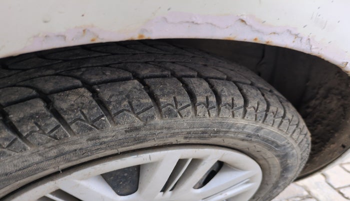 2010 Hyundai Santro Xing GLS, Petrol, Manual, 6,33,821 km, tyre