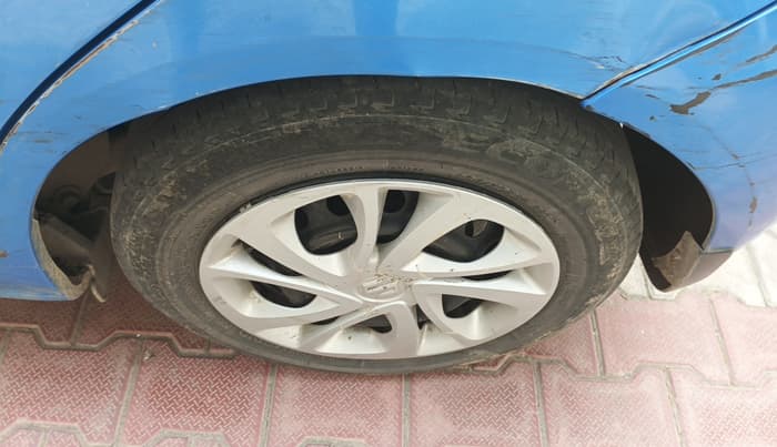 2012 Honda Brio V MT, Petrol, Manual, 82,718 km, tyre