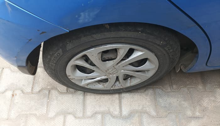 2012 Honda Brio V MT, Petrol, Manual, 82,718 km, tyre