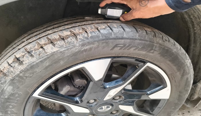 2023 Tata PUNCH ACCOMPLISHED DAZZLE PACK AMT, Petrol, Automatic, 43,071 km, tyre