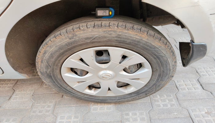 2016 Nissan Micra Active XV, Petrol, Manual, 1,06,908 km, tyre