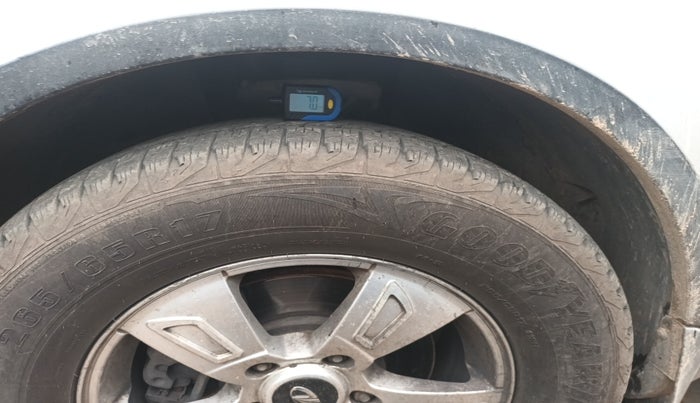 2012 Mahindra XUV500 W8, Diesel, Manual, 1,18,311 km, tyre