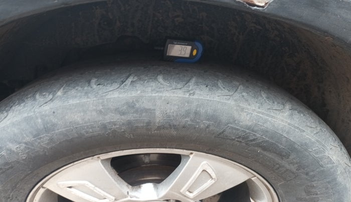2012 Mahindra XUV500 W8, Diesel, Manual, 1,18,311 km, tyre