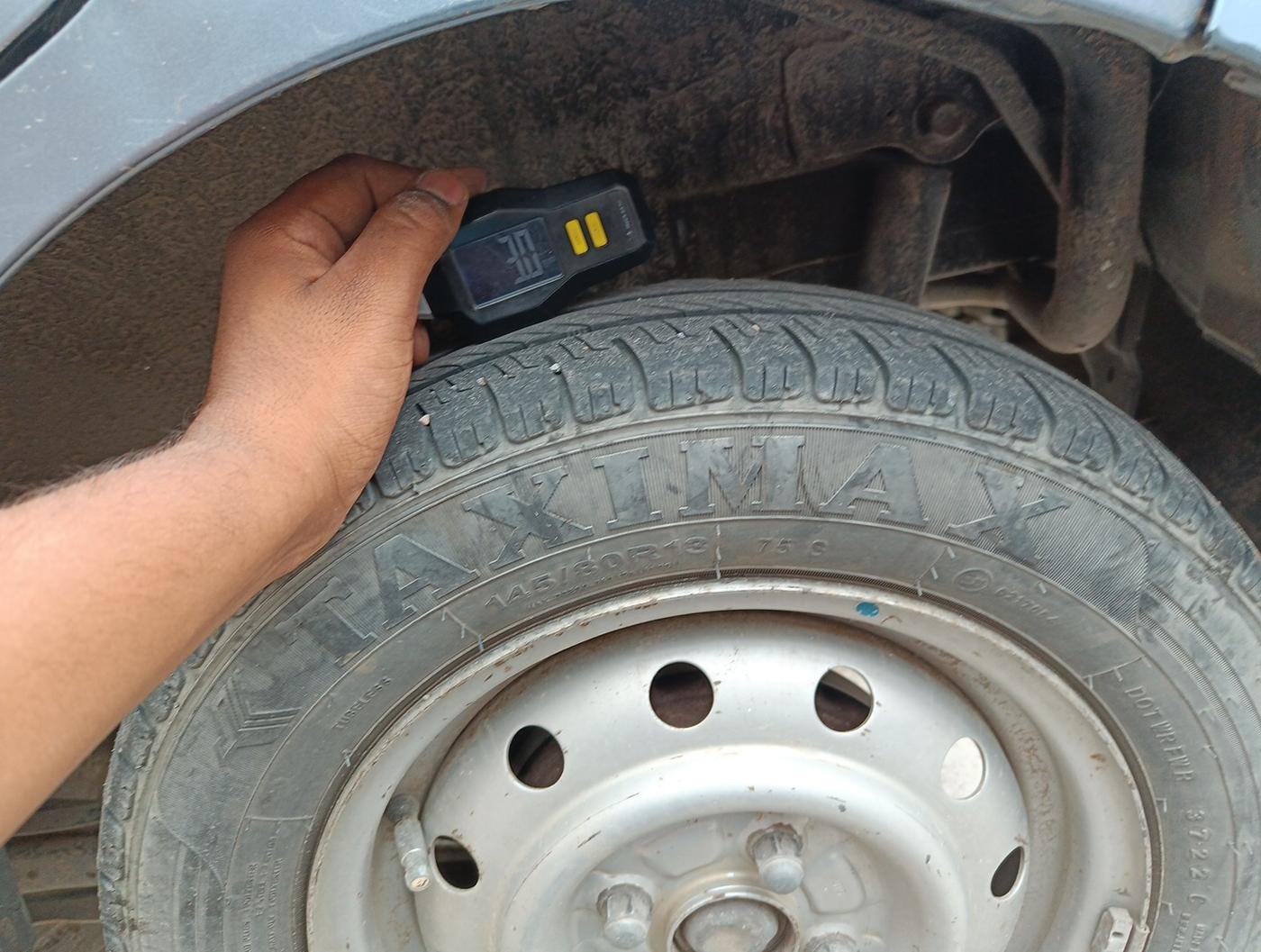 2011 Maruti Wagon R 1.0 LXI, Petrol, Manual, 1,01,191 km, tyre