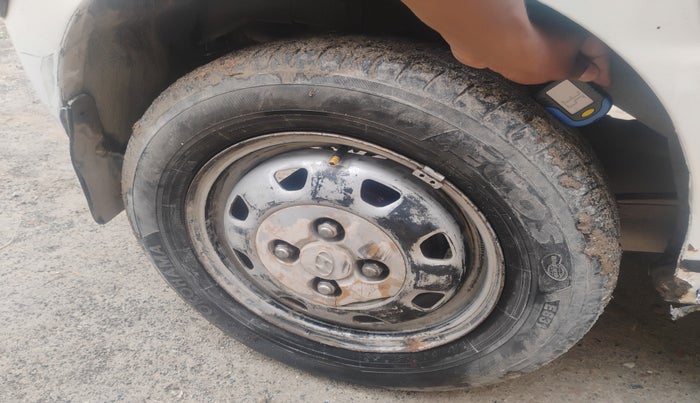 2012 Hyundai Santro Xing GL PLUS, Petrol, Manual, 1,32,368 km, tyre