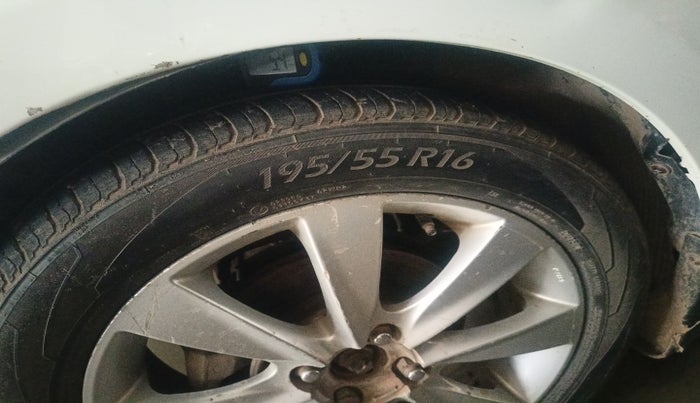 2012 Hyundai Verna FLUIDIC 1.6 CRDI SX, Diesel, Manual, 1,18,523 km, tyre