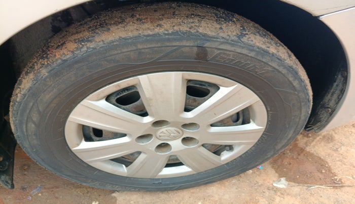 2012 Volkswagen Vento COMFORTLINE DIESEL 1.6, Diesel, Manual, 1,57,115 km, tyre