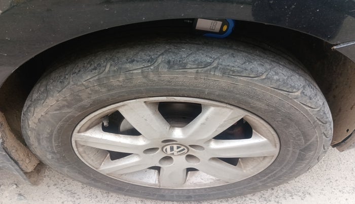 2013 Volkswagen Vento COMFORTLINE DIESEL 1.6, Diesel, Manual, 79,156 km, tyre