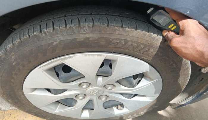 2014 Hyundai Xcent S 1.2, Petrol, Manual, 37,357 km, tyre