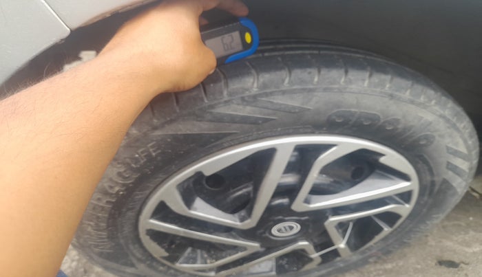 2010 Maruti Wagon R 1.0 LXI, Petrol, Manual, 90,289 km, tyre