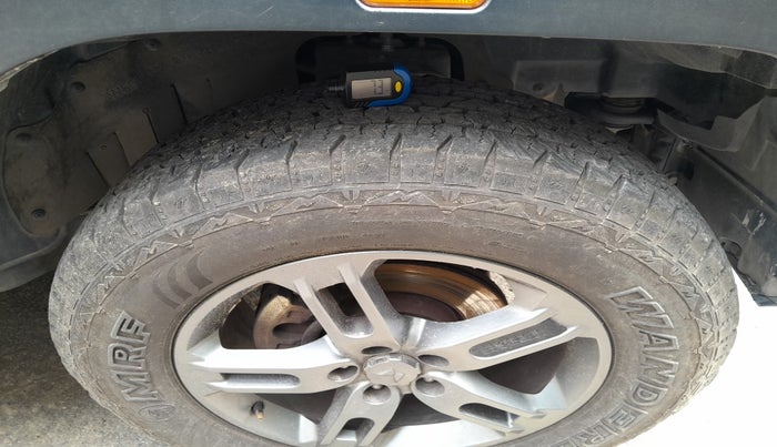 2022 Mahindra Thar LX D AT 4WD HT, Diesel, Automatic, 29,619 km, tyre