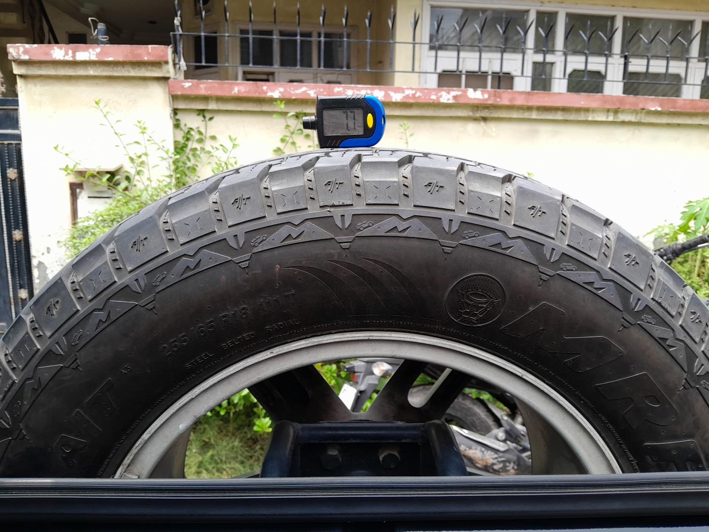 2022 Mahindra Thar LX D AT 4WD HT, Diesel, Automatic, 29,619 km, tyre
