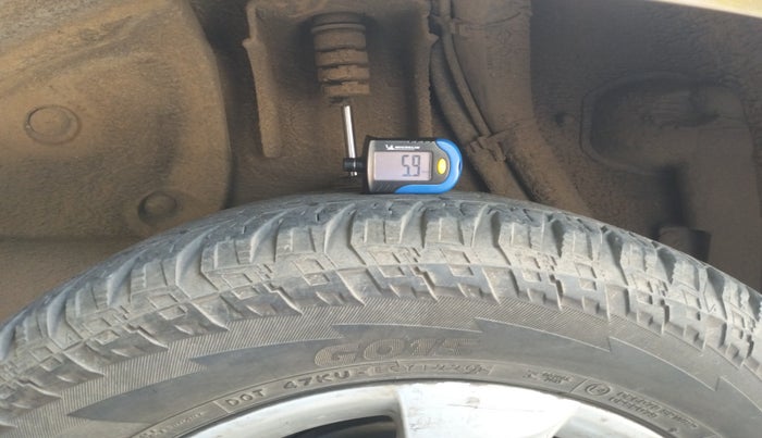 2014 Renault Duster 85 PS RXL DIESEL, Diesel, Manual, 88,835 km, tyre